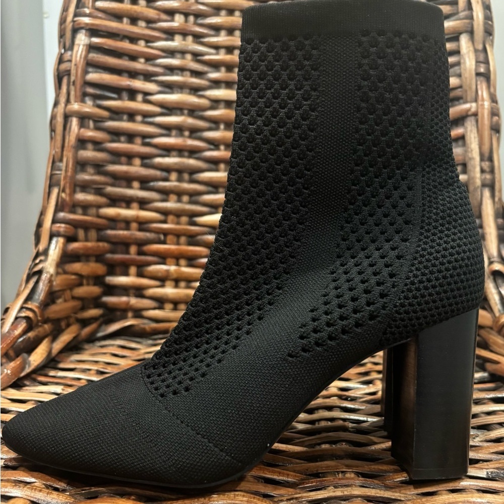 Charles By Charles David black mesh banker bootie heels shoe size 8.5. - Picture 15 of 16